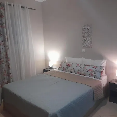 Thea Family 4 Yénion